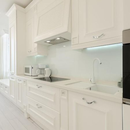 Petrovdom Apartments 10-353 In Rc Central Park, 7 John Mccain Street เคียฟ ภายนอก รูปภาพ