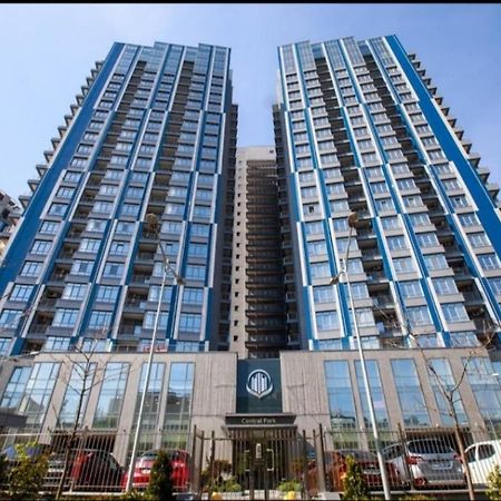 Petrovdom Apartments 10-353 In Rc Central Park, 7 John Mccain Street เคียฟ ภายนอก รูปภาพ