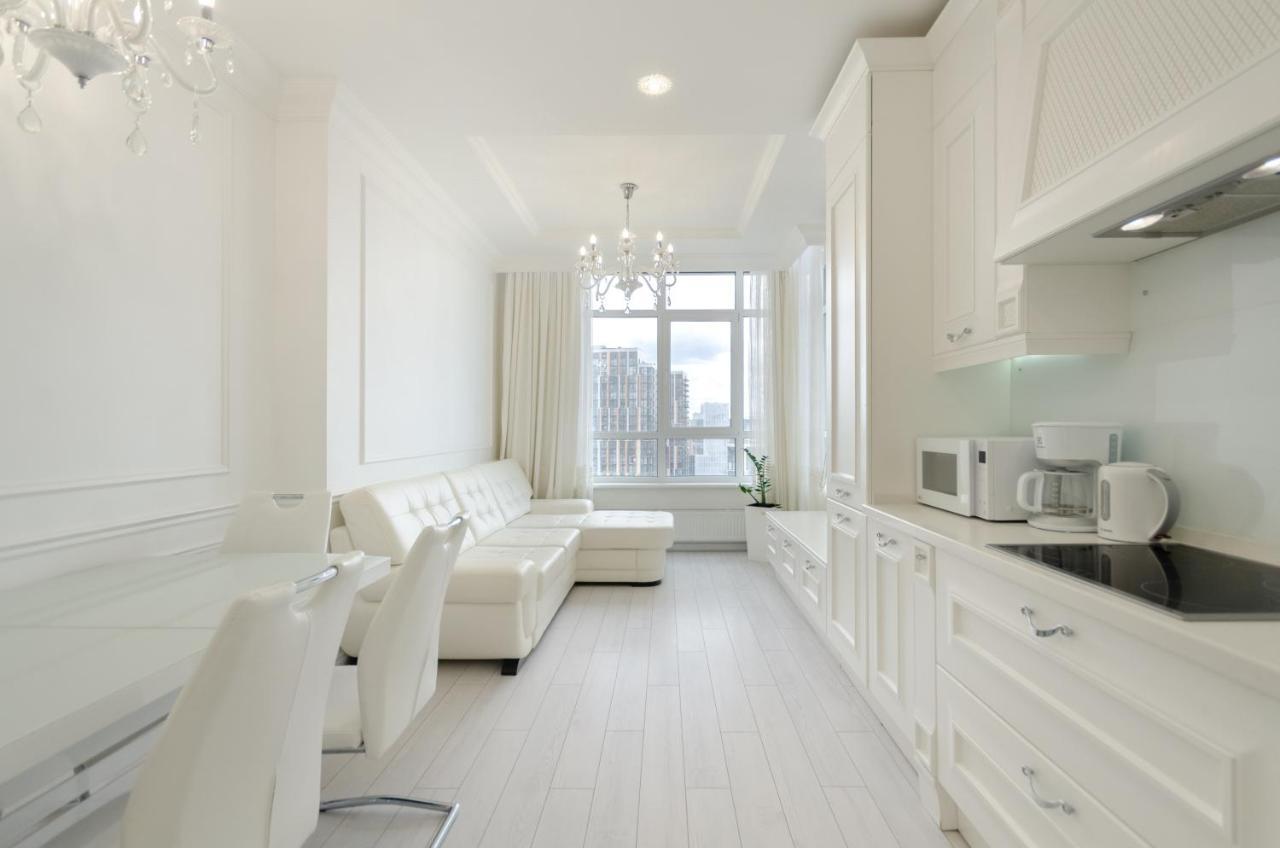 Petrovdom Apartments 10-353 In Rc Central Park, 7 John Mccain Street เคียฟ ภายนอก รูปภาพ