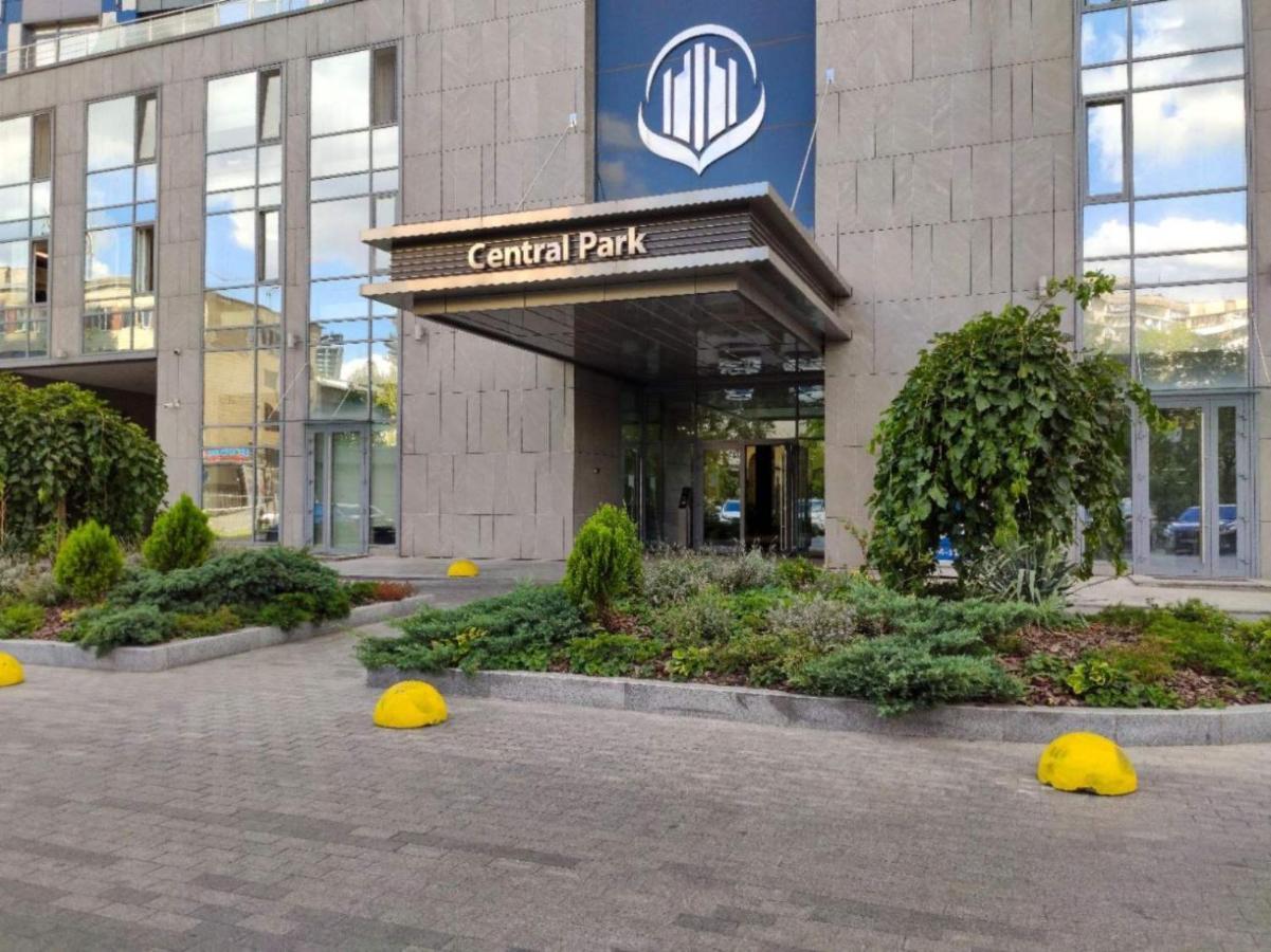 Petrovdom Apartments 10-353 In Rc Central Park, 7 John Mccain Street เคียฟ ภายนอก รูปภาพ